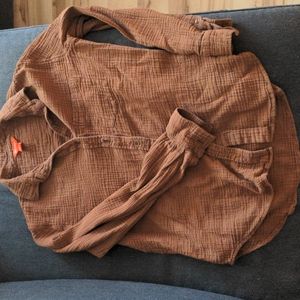 Lightweight Textured Long Sleeve